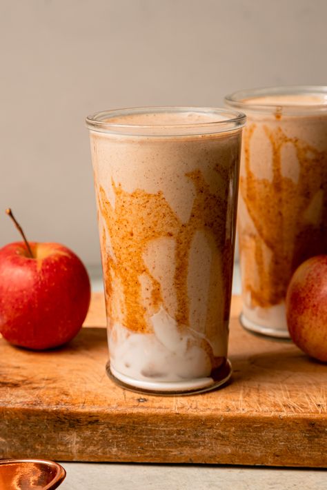 Caramel Apple Smoothie, Healthy Caramel Apple, Vegan Salted Caramel, Fall Smoothies, Cranberry Smoothie, Sweet Potato Smoothie, Vegan Smoothie Recipes, Apple Smoothie, Laura Wright