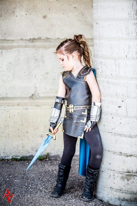 Valkyrie #thorragnarok #valkyrie #kidcosplay #cosplay #valkyriecosplay #kidcostume Kid Costume, When Im Bored, Holiday Craft, Cute Halloween Costumes, Profile Pics, Samhain, Kids Costumes, Cute Halloween, Body Painting