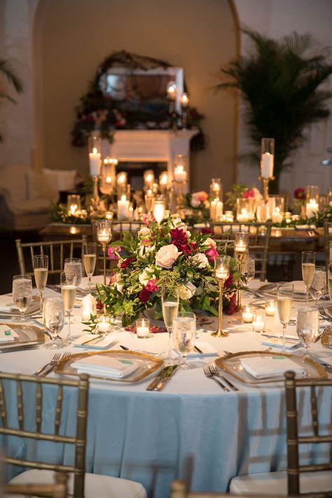 Center Wedding Pieces, Glamorous Fall Wedding, Floral And Candle Centerpieces, Unique Fall Wedding Ideas, Candles And Flowers Centerpieces, Wedding Centerpieces Candles, Elegant Fall Wedding Ideas, Fall Wedding Reception, Candles Flowers