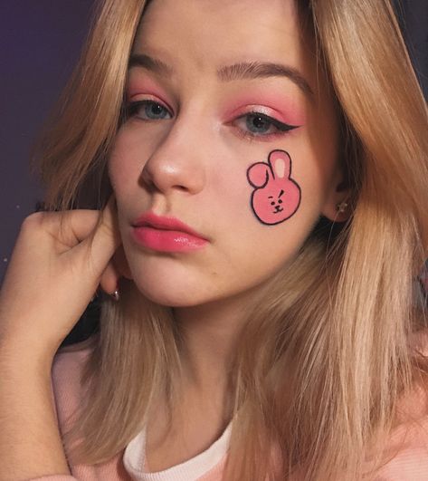 Army Makeup, Bt21 Makeup, Bts Party, Eye Face Painting, Bts Makeup, Bt21 Cooky, Arte Aesthetic, Cute Eye Makeup, Face Painting Easy