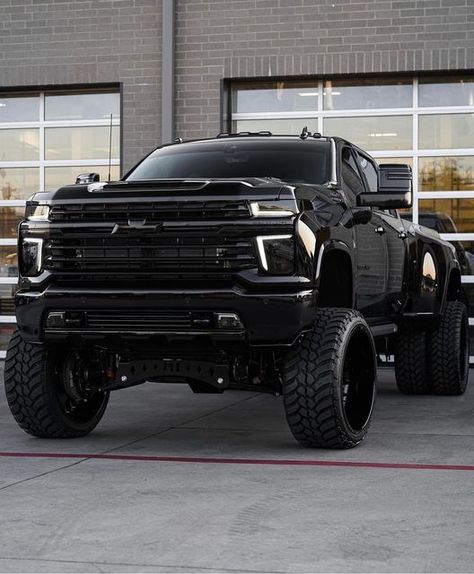 Lifted Dually Trucks, Lifted Silverado, Accessoires 4x4, Country Trucks, Chevy Diesel Trucks, Chevy Trucks Silverado, Trucks Lifted Diesel, Dually Trucks, Black Truck