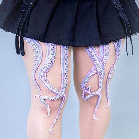 Eldritch Outfit, Octopus Inspired Fashion, Octopus Leggings, Ocean Outfits, Rave Fits, Monster Prom, Pretty Shirts, Fashionista Clothes, Punk Outfits