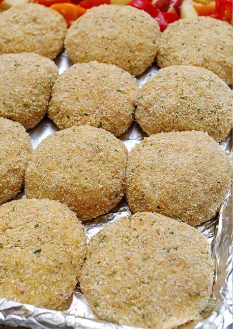 Baked Chicken Patties/Kotletki and Veggies! Easy and Delicious! Breaded Chicken Patty Recipes, Diy Chicken Patties, Chicken Patties With Ground Chicken, Breaded Chicken Patties Recipes, Fried Chicken Patties Recipes, Homemade Chicken Patties Recipes, Ground Chicken Patties Recipes, Baked Chicken Patties, Ground Turkey Instant Pot