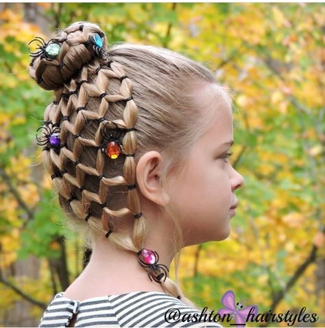 Hair bun with spider web for Halloween... Childrens Hairstyles, Girl Hair Dos, Wacky Hair Days, Wacky Hair, Curly Girl Hairstyles, Braids For Kids, Crazy Hair Days, Halloween Hair, Girl Short Hair