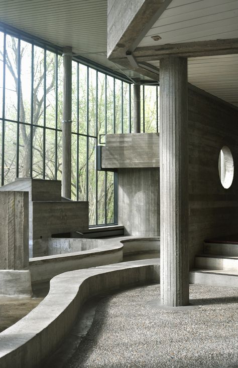 Brutalism Interior, Brutalist House, Brutalist Interior, Brutalism Architecture, Brutalist Buildings, Baths Interior, Concrete Architecture, Brutalist Design, Concrete Home