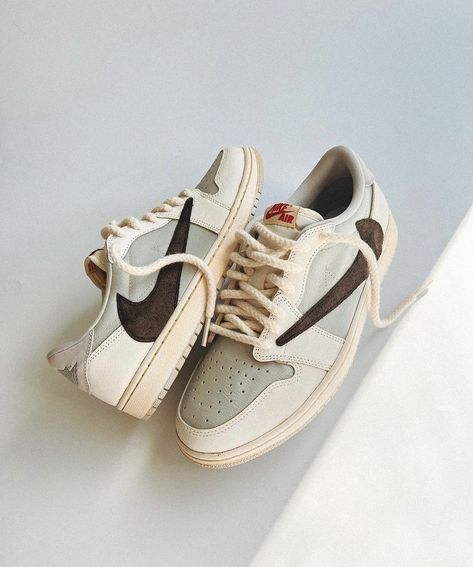 Brown Nike Outfit, Custom Nike Dunks, Nike Dunk Low Custom, Custom Nike Dunk Low, Custom Dunk Low, Travis Scott Lows, Dunk Low Customized, Shoe Inspiration Sneakers, Nike Dunks Travis Scott