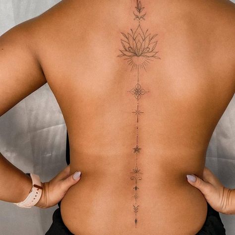 Fine Line Tattoo Dark Skin, Symbol Chain Tattoo, Ornamental Spine Tattoos, Fine Line Spine Tattoos, Back Fine Line Tattoo, Fine Line Tattoo Spine, Ornamental Spine Tattoo, Fine Line Back Tattoo Women, Spine Tats