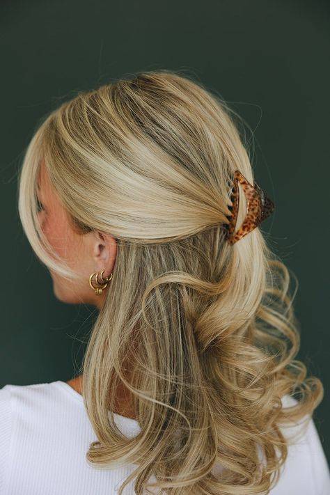 These claw clips are a must for your accessory bag! Every Andi claw clip is specifically made to hold your hair as cute as humanly possible, all day long. This clip is a transparent tan with brown spots, featuring a fun triangle shape! Pair this with your favorite sweats, date night dress, or work fit! It is a small 2. Small Claw Clip Hairstyles Long Hair, Claw Clip With Long Hair, Hairstyles With Small Clips, Small Claw Clip Hairstyles, Small Claw Clips Hairstyles, Bow Ponytail, Date Night Dress, Clip Hairstyles, Bandana Hairstyles