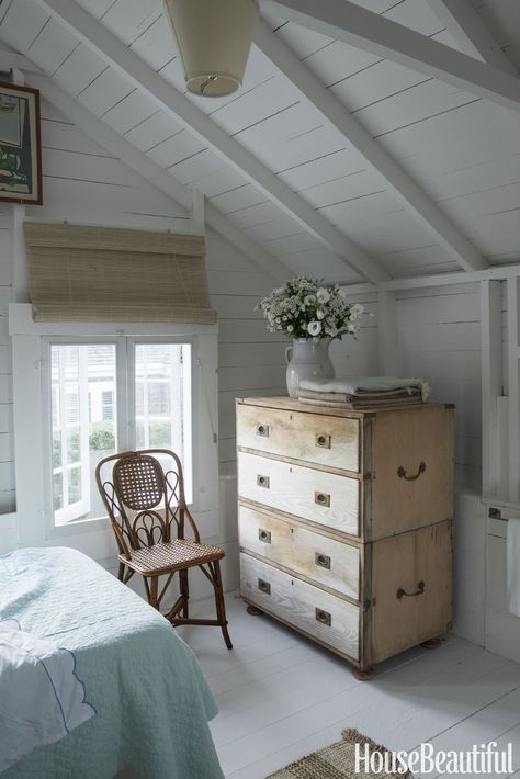 Cottage Style Bedrooms, Cottage Style Bedroom, Cottage Makeover, Nantucket Cottage, Nantucket Style, Cottage Shabby Chic, Casa Country, Country Cottage Decor, Cottage Interior