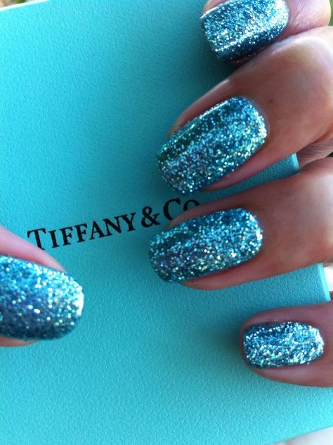 Tiffany Nails, Cnd Shellac Nails, Blue Glitter Nails, Turquoise Nails, Glitter Rosa, Trendy Nail Art Designs, Gel Nails Diy, Super Nails, Cnd Shellac