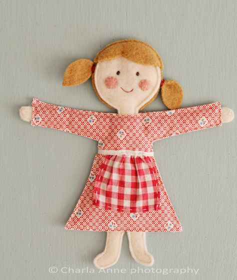 Felt Doll Tutorial, Christmas Child, Operation Christmas, Rag Doll Pattern, Operation Christmas Child, Fabric Doll, Doll Sewing Patterns, Sewing Dolls, Doll Tutorial