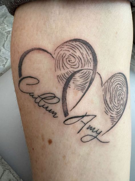 Baby Fingerprint Tattoo, Family Fingerprint Tattoo, Heart Thumbprint Tattoo, Fingerprint Tattoo Memorial, Thumb Print Heart Tattoo, Thumb Print Tattoo Ideas, Tattoos For Grandparents Meaningful, Small Remembrance Tattoos, Cedar Mailbox