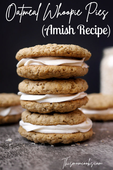 These chewy oatmeal whoopie pies with a fluffy homemade filling are great to prep ahead for a quick dessert or even breakfast! Oatmeal Cookie Whoopie Pies, Tiramisu Whoopie Pies, Smores Whoopie Pies, Blueberry Whoopie Pies, Filling For Whoopie Pies, Oatmeal Whoopie Pie Recipe, Oatmeal Whoopie Pies, Banana Whoopie Pies, Amish Oatmeal