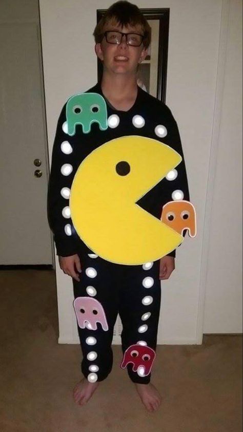 Packman Halloween Costume Diy, Pacman Family Halloween Costumes, Pac Man Costume Diy, Pacman Halloween Costume Diy, Pac Man Halloween Costume, Gumball Costume, Easy Mens Halloween Costumes, Pac Man Costume, Book Costumes