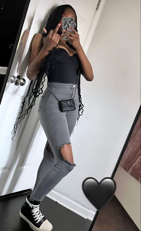 Outfits For Houston, Jeans Baddie Outfit, Grey Jeans Outfit Black Women, Fly Outfit, Cute Birthday Outfits, Fasion Outfits, Stylish Summer Outfits, Cute Lazy Day Outfits, Swag Outfits For Girls