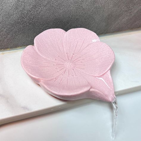 PRICES MAY VARY. 【Keep Soap Dry】The ingenious design allows the flower-shaped soap dish to self-drain and keep the soap dry. Easy drainage without pallet, doesn't take up space. Soap holder will make unique home decoration. 【High Quality Material】Soap holder is made of resin high quality material, firm and easy to clean. The tough packaging ensures that the soap box will not be broken and is perfect as a gift. 【Multiple Use】HINUGO bar soap saver is versatile and practical, blending nicely into a Wall Mounted Soap Dish, Cute Soap Dispenser, Plum Kitchen, Bar Soap Holder, Bathtub Bathroom, Sink Kitchen, Soap Saver, Store Jewelry, Soap Tray