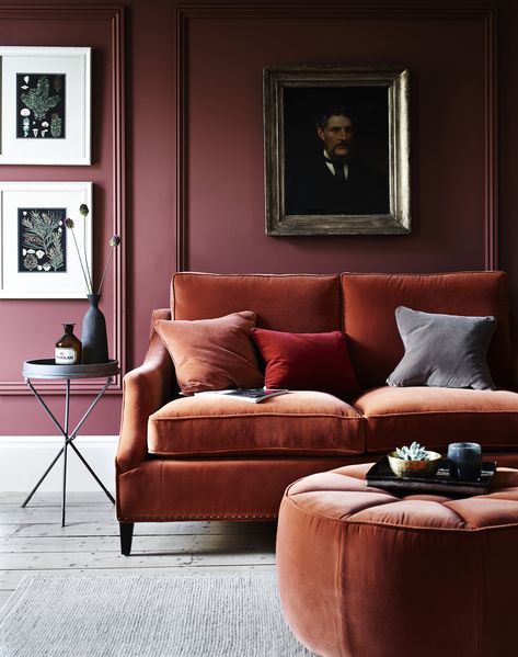 Dark orange velvet sofa in a living room with dark red walls Glamorous Interiors, Modern Victorian, Red Rooms, Game Room Design, Red Interiors, Interior Trend, Velvet Sofa, Front Room, Living Room Inspiration