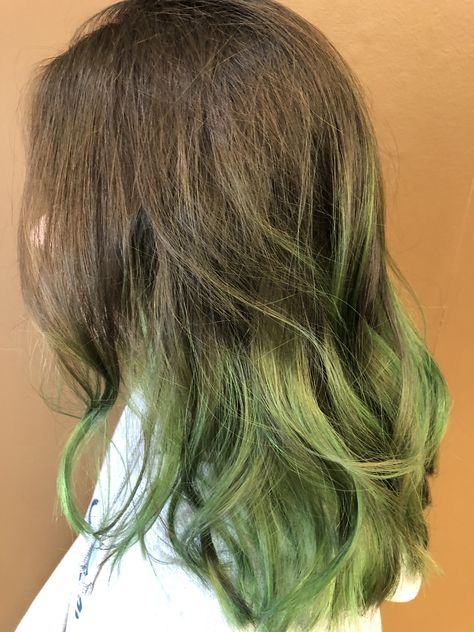 Green Hair Streaks, Green Hair Ombre, Hidden Hair Color, The Best Hair Products, Olive Hair, Green Hair Dye, Dyed Tips, Best Hair Products, Dip Dye Hair