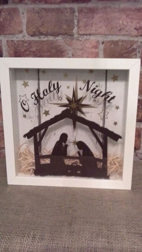 Easy-to-Make Christmas Decorations for Your Home - Holidappy Christmas Dioramas, Nativity Diy, Diy Christmas Shadow Box, Christmas Grotto, 2023 Ideas, Christmas Shadow Boxes, Idee Cricut, Christmas Decorations Bedroom, Nativity Crafts