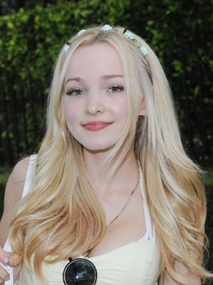 Beautifully Cute - Dove Cameron list Disney Actresses, Dove Cameron Style, Dove Pictures, Liv And Maddie, Dove Cameron, Simple Image, Celebrities Female, Blonde Hair, Influencer