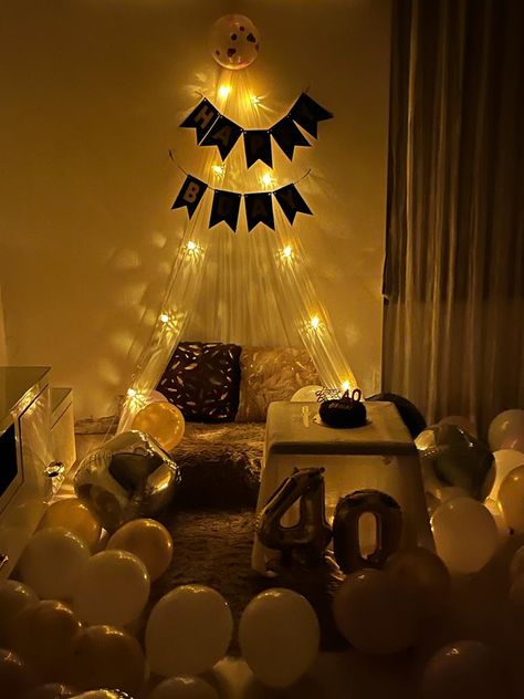 How To Celebrate Boyfriends Birthday, Simple Birthday Surprise, 40th Birthday Decor, Birthday Decors, Bday Decor, Birthday Room, Birthday Decorations At Home, Birthday Decorations For Men, Simple Birthday Party