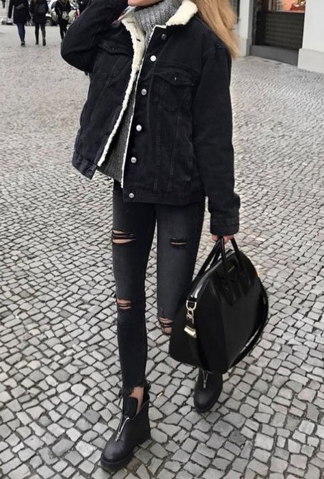 Jeans Outfit For Work Winter, Simple Winter Outfit Ideas, Denim Jacket Wedding, Black Jeans Outfit Winter, Outfit Ideas With Jeans, Pretty Winter Outfits, Jeans Outfit For Work, Work Pumps, Vintage Street Fashion