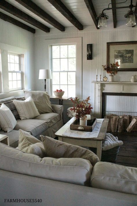 FARMHOUSE 5540: Autumn in the Family Room Rustic Modern Farmhouse Living Room, Cozy Modern Farmhouse Living Room, Romantic Living Room, Modern Farmhouse Living Room Decor, Winter Living Room, Farmhouse Style Furniture, Farmhouse Living Room Furniture, Farmhouse Living Room Decor Ideas, Modern Farmhouse Living Room