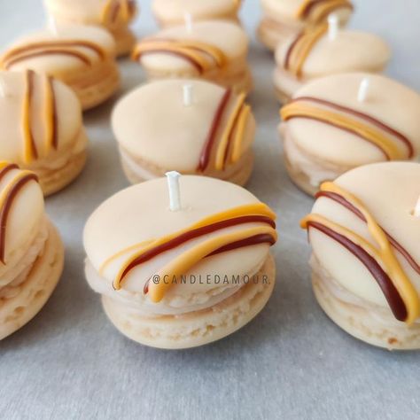 Candle d'amour™|ArtisanCandles on Instagram: "Are you a macaron lover? If yes, then these Salted Caramel Macaron Candles scented with a tempting butterscotch fragrance will surely make you crave some real macarons!🙊 They’re also a perfect gift dessert lovers and have been so popular this season!😍 #macarons #dessertcandles #candles #saltedcaramel #candlesindia" Spice Gift, Dessert Gifts, Dessert Candles, Candles Scented, Dessert Lover, Christmas Candles, Salted Caramel, Macarons, Scented Candles