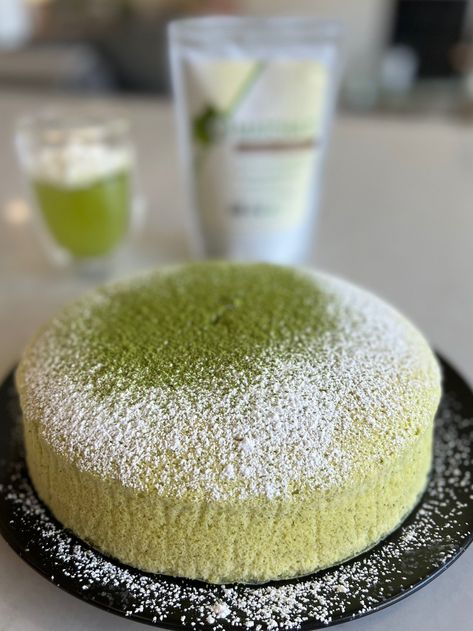 Japanese Matcha Cheesecake, Subtle Asian Baking, Japanese Matcha Dessert, Pretty Cake Recipes, Asian Cheesecake, Japanese Desert, Matcha Cheesecake Recipe, Japanese Cheesecake Recipe, Hibachi Party