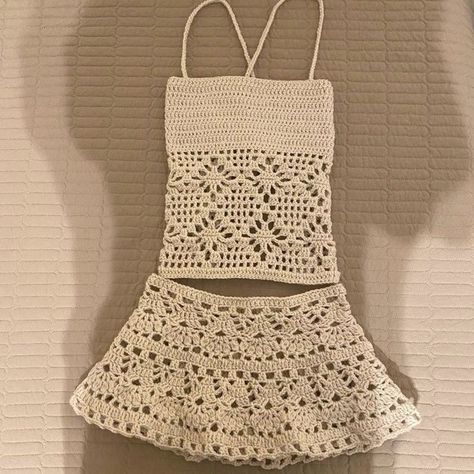 Crochet Aesthetic Bag, Crochet Aesthetic Ideas, Women Knitting Patterns, Crochet Aesthetic Wallpaper, Designer Crochet, Mode Crochet, Crochet Clothing And Accessories, Crochet Inspo, Crochet Fashion Patterns