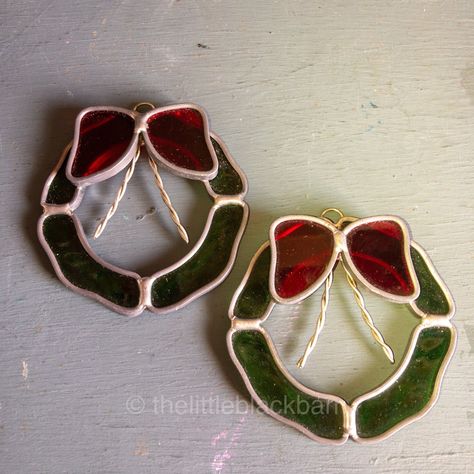 Pair of Wreaths, Vintage Leaded Stained Glass Ornaments Stained Glass Studio, Stained Glass Patterns Free, Glass Christmas Decorations, Stained Glass Birds, Stained Glass Butterfly, Stained Glass Decor, Stained Glass Ornaments, Glass Ball Ornaments, Stained Glass Christmas