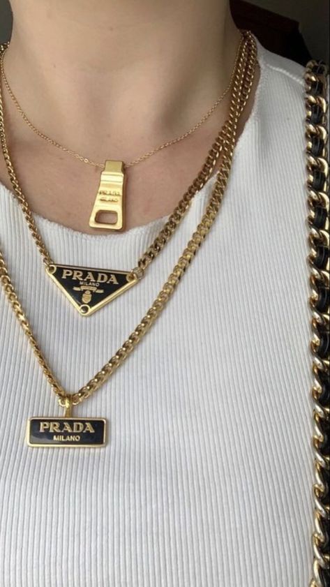 Prada Jewelry Necklaces, Prada Necklace Aesthetic, Jewrely Aesthetic, Ring Necklace Aesthetic, Prada Necklace, Necklace Aesthetic, Organization Jewelry, Bvlgari Jewelry, Prada Jewelry