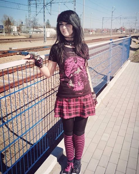 Evelyn Core, Rawring 20s, Cringe Culture, Perky Goth, Emo Scene Outfits, Scene Dress, Ibuki Mioda, Fashion 2000s, Scene Core