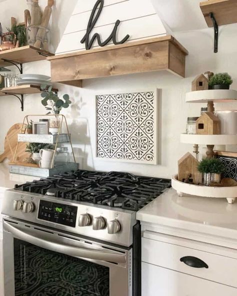 33 Ideas for Memorable Backsplash Behind Stove Wood Header, Shiplap Hood, Behind Stove Backsplash, Patterned Backsplash, Backsplash Behind Stove, Stove Decor, Kitchen Niche, Mosaic Tile Kitchen, Patterned Tile Backsplash