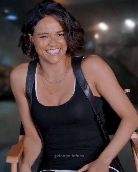 Michelle Rodriguez Aesthetic, Michele Rodriguez, Letty Ortiz, Fast And Furious Letty, Dom And Letty, Michael Rodriguez, Dominic Toretto, Latina Outfits, Wavy Bob Hairstyles