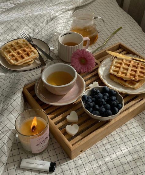 Breakfast Presentation, Romantic Breakfast, Food Captions, French Breakfast, Blueberry Breakfast, Breakfast Waffles, Breakfast Tray, Breakfast Plate, Food Goals