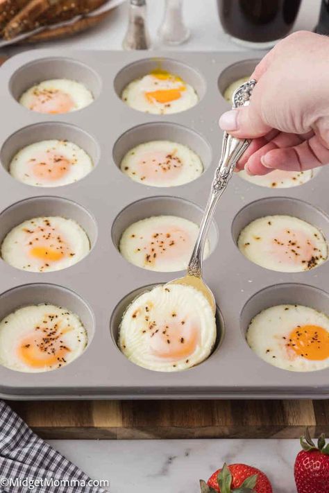 This Baked eggs in a muffin pan recipe is a no fail easy breakfast recipe that is perfect for making eggs on Baking Eggs For Breakfast Sandwiches, Baking Eggs In The Oven, Baked Eggs For Breakfast Sandwiches, Eggs Baked In Muffin Tins, Egg In Muffin Tin, Muffin Tin Baked Eggs, Egg Muffin Tin, Eggs In Oven Muffin Tins, Egg Rounds