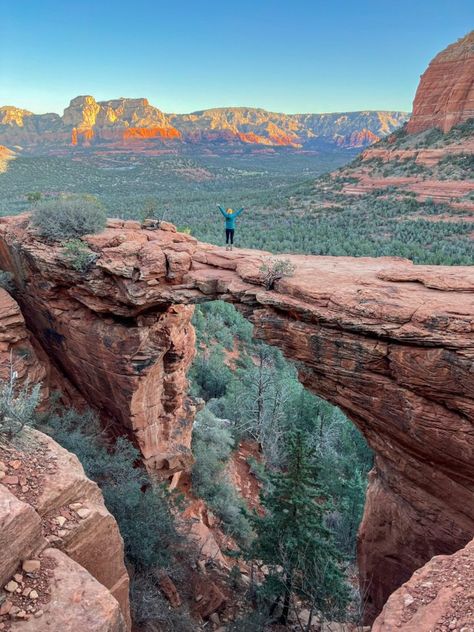 Devil’s Bridge: The Best Route to Sedona’s Most Popular Trail - Elizabeth Adventures Devils Bridge Sedona, Devils Bridge, Wagon Trails, Sedona Travel, Slide Rock State Park, Havasupai Falls, Visit Sedona, Slide Rock, Trip To Grand Canyon