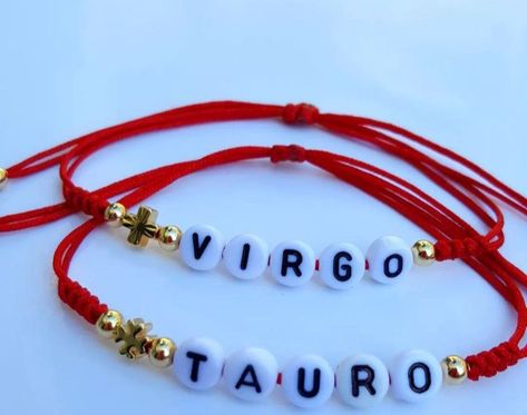 Pulseras de Signos Zodiacales con dije bañado en oro de 18k. Pulseras Aesthetic, Macrame Tutorial, Beaded Bracelets Diy, Diy Bracelets, Macrame, Witch, Beaded Bracelets, Iphone, Halloween