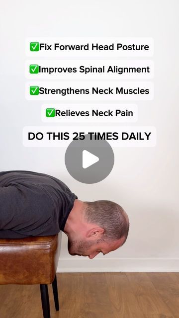 Neck Pain Stretches, Fix Rounded Shoulders, Posture Stretches, Neck Hump, Chin Tuck, Upper Back Muscles, Forward Head Posture, Rounded Shoulders, Spinal Alignment