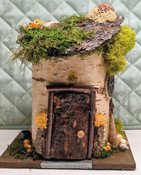 Fairy door, fairy window, water feature, puppy, tree with a nest and bird Fairy Log House, Fairy House Template, Birch Log Decor Diy Projects, Log Fairy House, Birch Wood Crafts, Log Decor, Fairy Garden Doors, Garden Patio Decor, Fairy House Diy