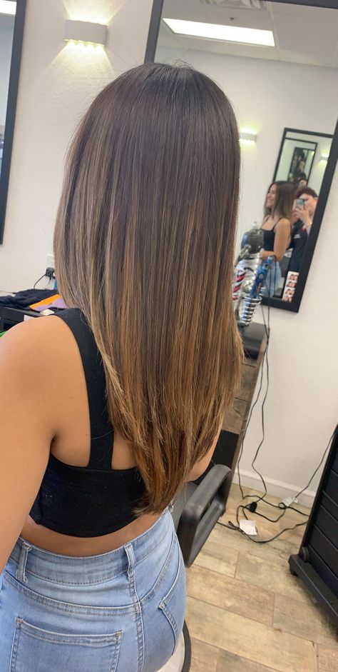 Dark Honey Brown Hair, V Cut Hairstyle, Straight Hair Highlights, Straight Brunette Hair, Balayage Straight, Balayage Straight Hair, Blonde Ombré, Brown Straight Hair, Black Hair Balayage