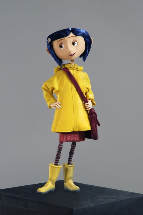 Some costumes have more prestige surrounding them such as the first costume on a production or for the main character, like Coraline’s raincoat. Description from blog.fidmmuseum.org. I searched for this on bing.com/images Coraline Halloween Costume, Coraline Characters, Coraline Costume, Hulk Character, Character Halloween Costumes, Coraline Art, Laika Studios, Coraline Movie, Coraline Aesthetic