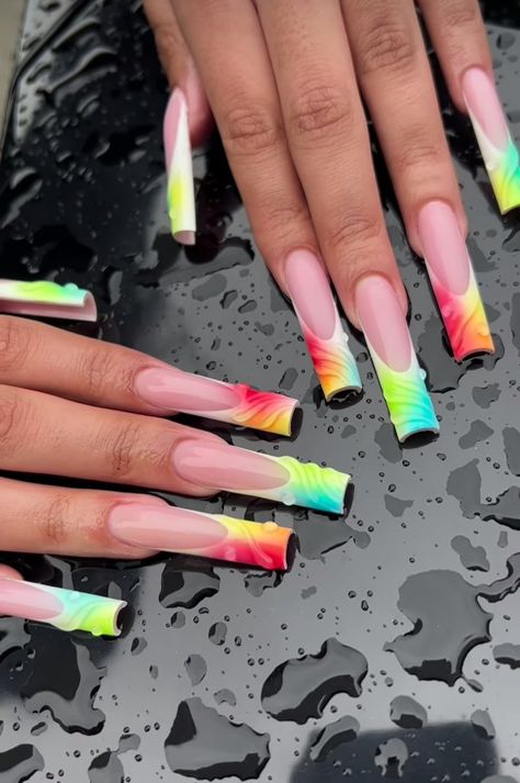 Brazil Nails Design, Florida Vacation Nails, Jamaican Nails Ideas, Tropical Nails Design, Gel French Tips, Summer Baddie, Tie Dye Nails, Long Acrylic Nail Designs, Acrylic Press On Nails