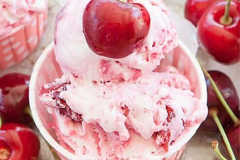 Cherry Amaretto Ice Cream, Maraschino Cherry Ice Cream, Amaretto Ice Cream Recipe, Amaretto Ice Cream, Cherry Ice Cream Recipe, Chocolate Cherry Ice Cream, Interesting Desserts, Cherry Amaretto, Homemade Ice Cream Recipes Machine