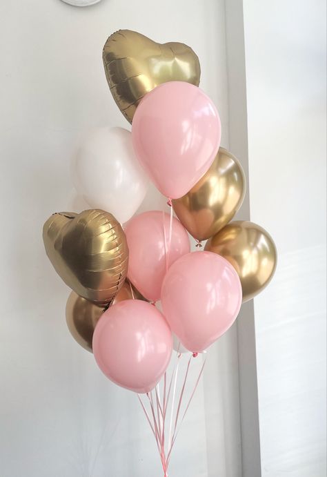 Birthday Baloon Aestethic, Baloon Aestethic, Sweet 16 Wishes, Balon Helium, Aesthetic Balloons, Balloons Aesthetic, 25th Birthday Quotes, Cute Balloons, Balloon Table Centerpieces