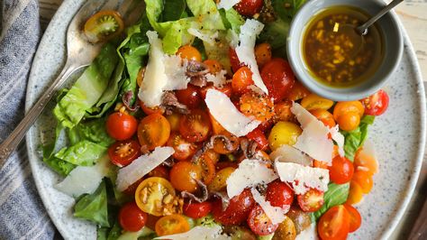 Cherry Tomato Caesar Salad Recipe America Test Kitchen, Anchovy Recipes, Salad With Tomatoes, Melissa Clark, Butter Lettuce, Classic Caesar Salad, Caesar Salad Recipe, Romaine Lettuce Salad, Summer Tomato