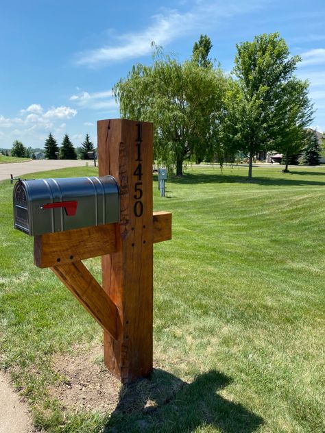 Mailbox With Address, Timber Mailbox Ideas, Wood Post Mailbox Ideas, Large Mailbox Ideas For Packages, Country Mailbox Ideas Rustic, Cedar Mailbox Post Ideas, Rustic Mailbox Ideas, Country Mailbox Ideas, Wooden Mailbox Ideas