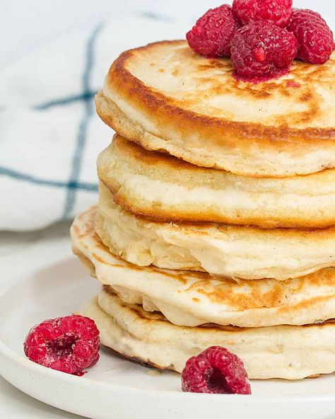 The Best Almond Flour Pancakes - Vegan - The Daily Dish Gluten Free Dairy Free Pancakes, Wheat Flour Pancakes, Peanut Butter Granola Recipe, Egg Free Pancakes, Make Almond Flour, Health Benefits Of Almonds, Light And Fluffy Pancakes, Dairy Free Pancakes, Vegan Pancake Recipes