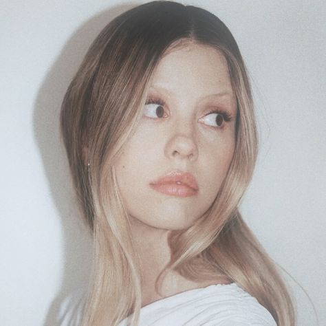 Mia Goth Photoshoot, Mia Goth Maxine, Mia Goth Icons, Vsp Coloring, Mia Goth, Imperfection Is Beauty, Mia 3, Face Claims, My Girl